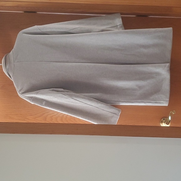 NWOT ALO YOGA VIP ONE BUTTON COAT IN ATHLETIC HEATHER GREY - Picture 4 of 14